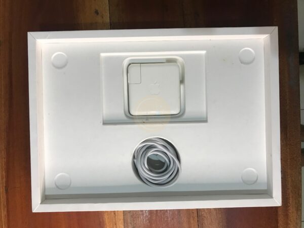 MACBOOK PRO 13 INCH 2020 M1 8/256GB SECOND FULLSET [LIKE NEW] - Image 7