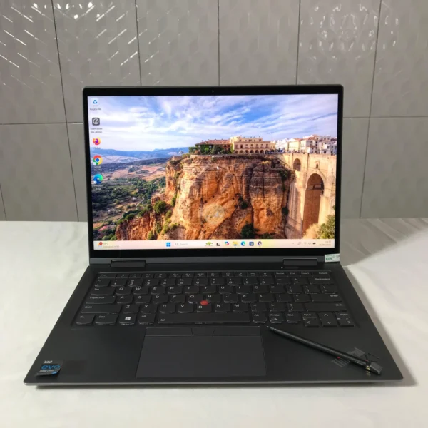 Laptop Touchscreen 2-in-1 dengan RAM Gede! Lenovo Thinkpad X1 Yoga Gen 6 Core i7 Gen 11 RAM 16GB/512GB Grade C