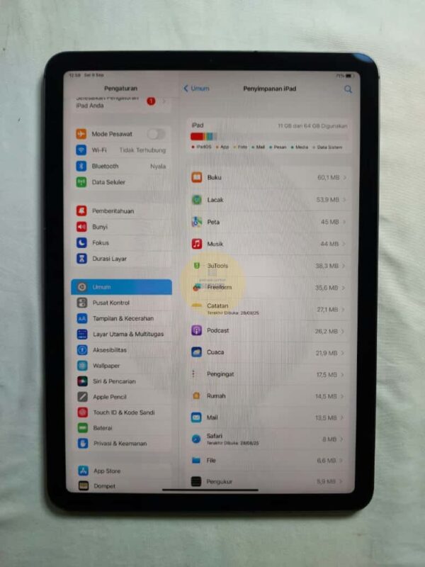 Apple iPad Air 4th Gen A2072 – 64GB Space Gray (MYGW2PA/A) - Image 2