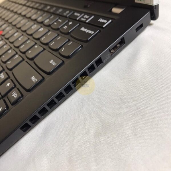 Lenovo ThinkPad X390 Touchscreen – Core i5 Gen 8, RAM 16GB, SSD 256GB Second Like New - Image 4